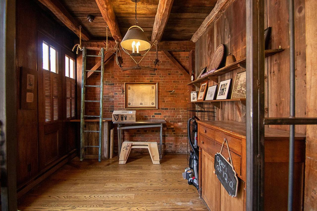 Country Squire Inn And Suites Coshocton エクステリア 写真