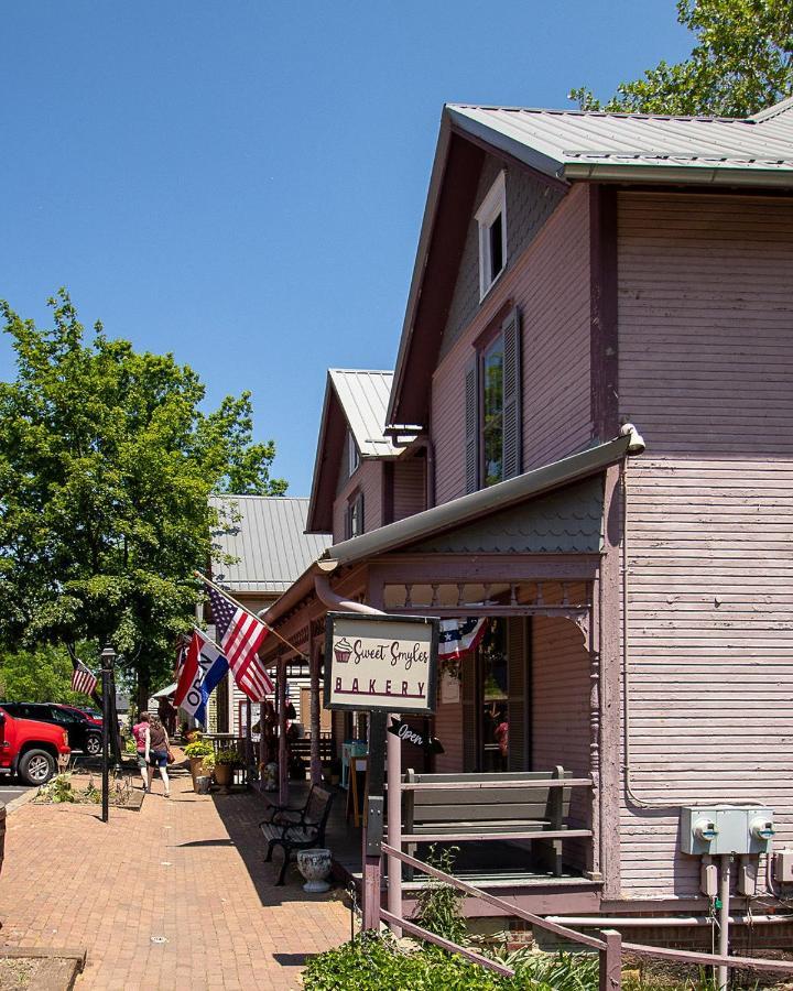 Country Squire Inn And Suites Coshocton エクステリア 写真