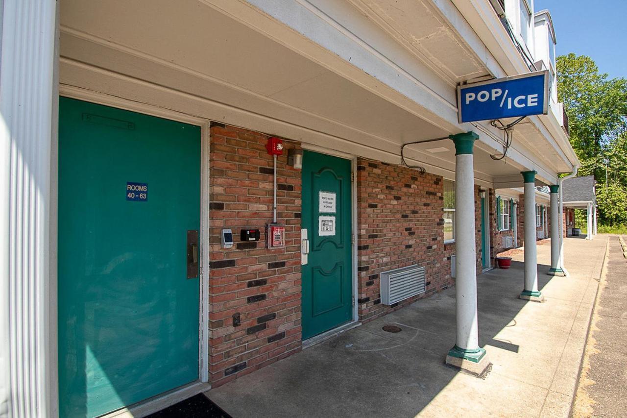 Country Squire Inn And Suites Coshocton エクステリア 写真