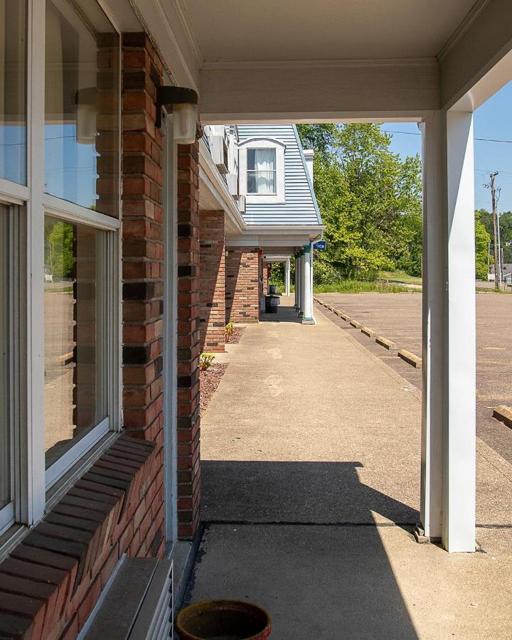Country Squire Inn And Suites Coshocton エクステリア 写真