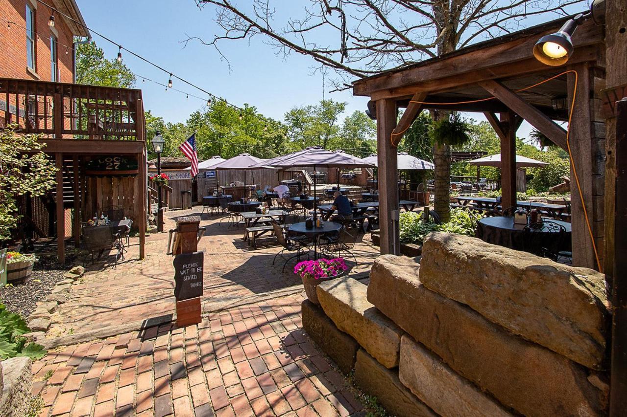 Country Squire Inn And Suites Coshocton エクステリア 写真